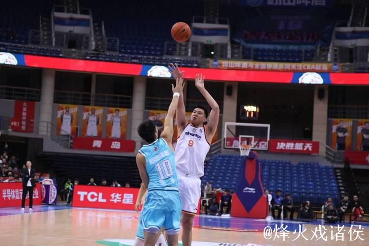 八连胜！上海大鲨鱼客场大胜青岛队