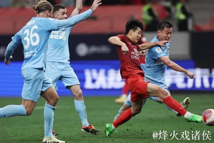 武磊张琳芃巴尔加斯破门 上海海港3-1战胜河南队